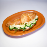 Круасан з тунцем